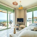 Esperanza Villa *